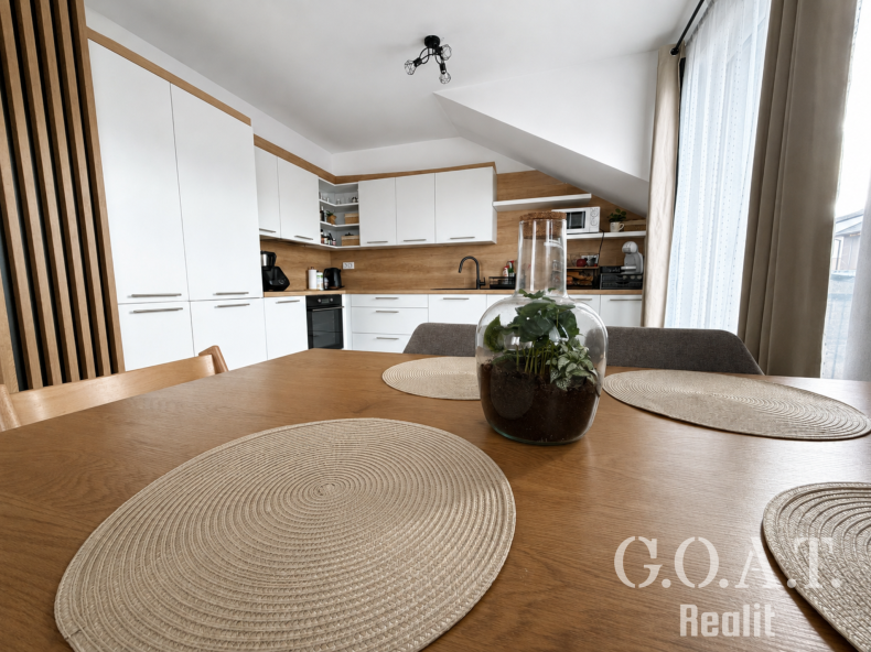 Prodej bytu 4+kk 81 m² Vochov