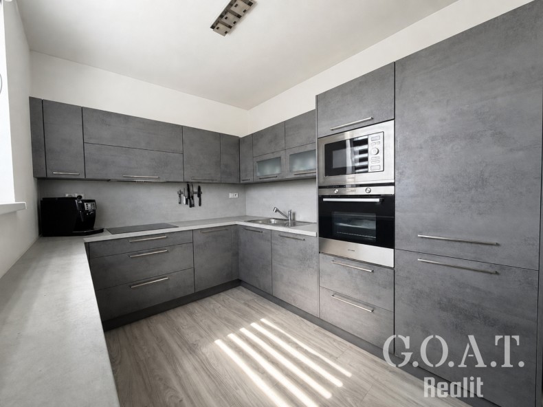 Prodej bytu 4+kk 74 m² Línská, Vejprnice