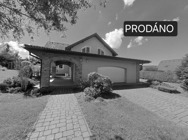Prodej rodinného domu 225 m², pozemek 1 177 m² Prodej rodinného domu 225 m², pozemek 1 177 m²