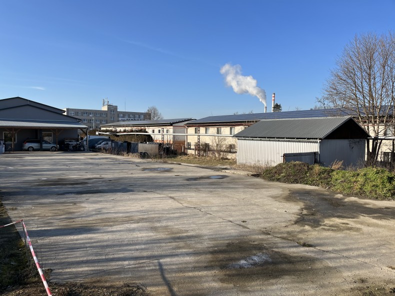 Prodej komerčního pozemku 1267 m²
