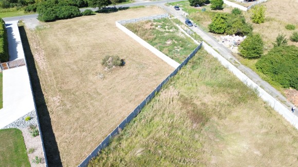 Prodej komerčního pozemku 2500 m² (foto 4)