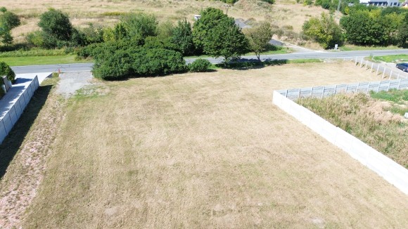 Prodej komerčního pozemku 2500 m² (foto 8)