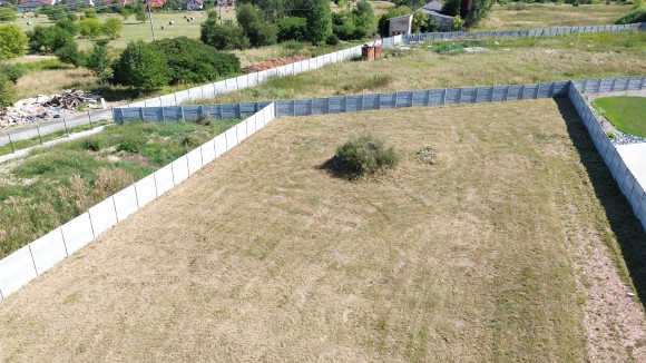 Prodej komerčního pozemku 2500 m² (foto 9)