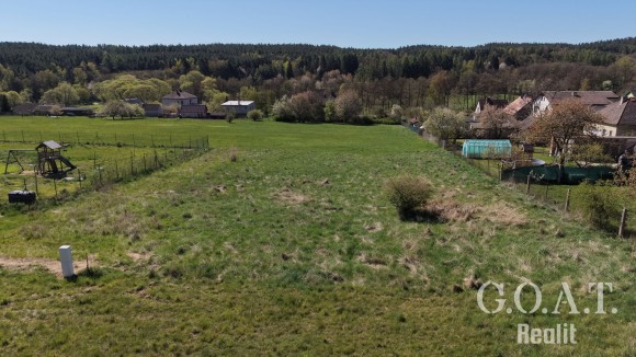Prodej stavebního pozemku 1093 m² Příšov (foto 1)