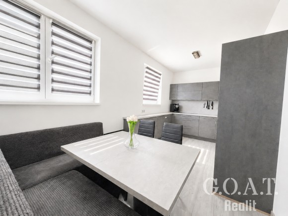 Prodej bytu 4+kk 74 m² Línská, Vejprnice (foto 2)