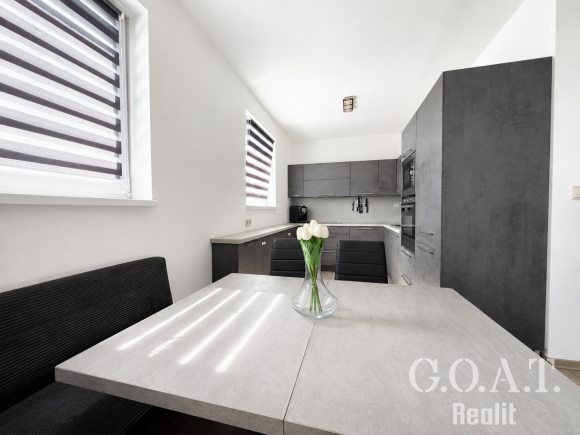 Prodej bytu 4+kk 74 m² Línská, Vejprnice (foto 4)