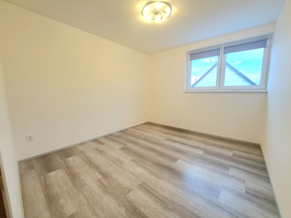 Prodej rodinného domu 4+kk , Vejprnice (foto 11)