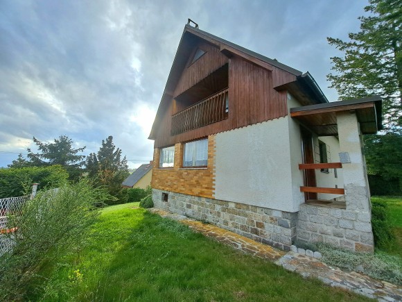 Prodej chaty 77 m², pozemek 621 m² (foto 1)