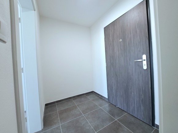 Pronájem bytu 1+kk 34 m² (foto 10)